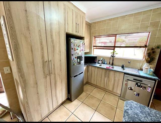 3 BEDROOM HOUSE FOR SALE IN NOORDHEUWEL